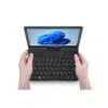 Mini Laptop GPD Pocket 3 tenuto in mano