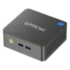 GMKtec G3 N100 mini-PC fra forsiden, som viser den elegante, svarte designen med glatt overflate, av/på-knapp og ventilasjonsgitter. Det minimalistiske frontpanelet understreker den kompakte og moderne estetikken.