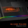 Nahaufnahme des ONEXGPU-Geräts, das seine magnetische Abdeckung für eine M.2 2280 PCIe SSD zeigt, mit einem hervorgehobenen 4TB SSD-Steckplatz in Orange und dezenter RGB-Beleuchtung entlang der Gerätekanten