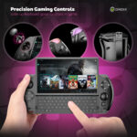 GPD WIN 4 (2025) esittelee Precision Gaming Controls -ohjaimet, jotka on suunniteltu mukaansatempaavaa ja monipuolista pelikokemusta varten. Tärkeimpiä kohokohtia ovat mm: ALPS 3D -joystickit L3/R3-tuella tarkkaa ja reagoivaa pelaamista varten. L1/R1-liipaisimet, joissa on mukautettava RGB-valaistus, joka lisää tyyliä ja toiminnallisuutta. 2 ohjelmoitavaa takapainiketta, joissa on ergonominen 27 asteen kulma saumatonta käyttöä varten intensiivisten pelisessioiden aikana. Kuvassa korostuu myös ylös liukuva QWERTY-näppäimistö, joka sopii erinomaisesti chattailuun ja multitaskingiin pelin aikana, yhdistettynä Assassin's Creed Valhallaa näyttävään eläväiseen näyttöön ja kattavaan pelikirjastoon. Nimimerkki korostaa kehittyneitä ohjausvaihtoehtoja, jotka tekevät laitteesta ihanteellisen kannettavan pelikaverin.
