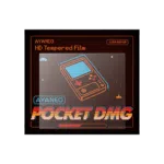 AYANEO Pocket DMG -näytönsuojakalvopakkaus, jossa on retroaiheinen muotoilu, jossa on kuvio kannettavasta pelikonsolista ja teksti 'AYANEO HD Tempered Film' eloisissa väreissä.