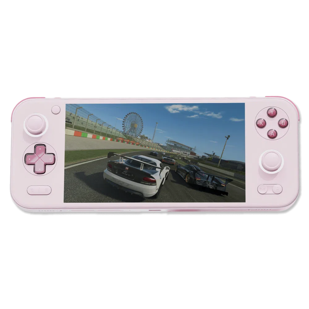 AYANEO Pocket S in "Rosa Sakura" - Una console portatile elegante con controlli rosa vivaci, un display ad alta risoluzione che mostra un gioco di corse e un design moderno e portatile. Le viste frontali e posteriori evidenziano la sua estetica alla moda e l'attenzione ai dettagli.