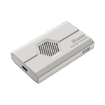 Valge Biwin Mini SSD-lugeja isomeetriline nurgapealne vaade, millel on näha keskne kuusnurkne ventilatsiooni võre, USB-C port alumisel serval ja hall logo näol.
